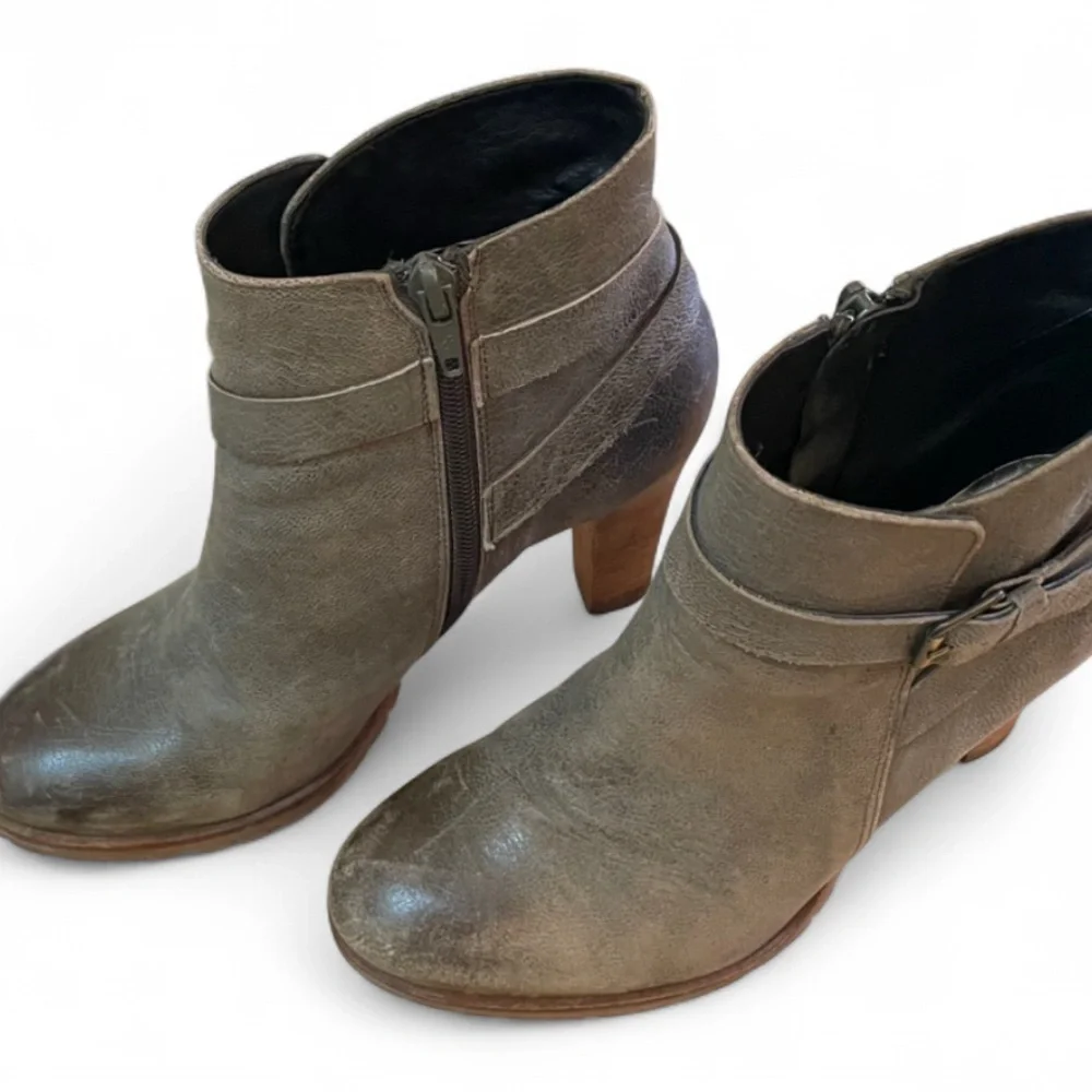 Jonak Paris France Leather Zip Up Olive Green Booties Mid Heel Size 39/8.5